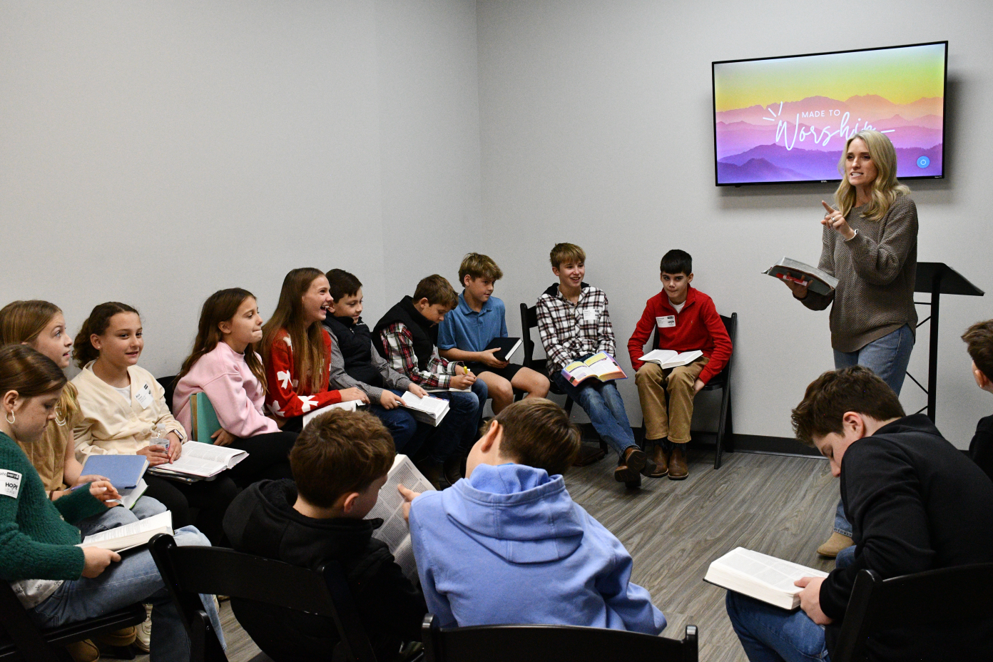 Linked 56 students gathered for a lesson